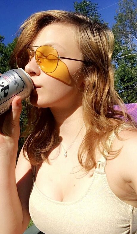 Sydney Poniewaz トップスター 画像