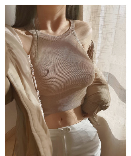 olive emmm 高品質モデル 写真