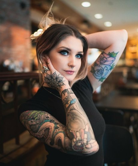 ビンボオンリーファンズ ホットヌード 写真