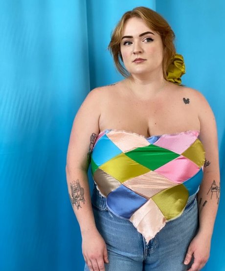 母乳オンリーファン 無料ヌード ギャラリー