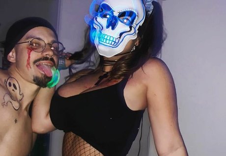 Tiana Hawkins 裸のモデル 写真