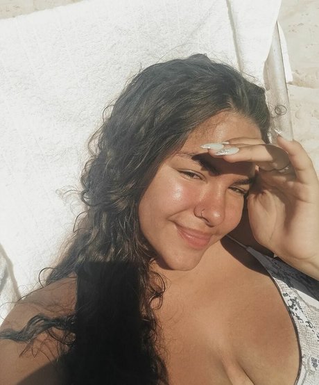 Alice M 無料モデル 写真