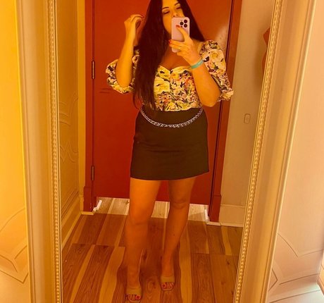 Terrisa Bukovinac ホットなポルノスター ギャラリー