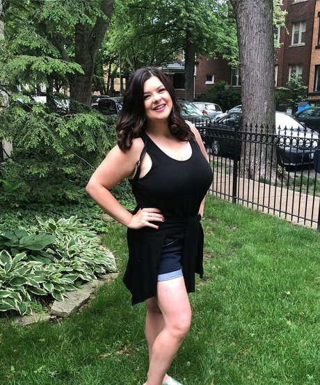 Terrisa Bukovinac エロティックなスター 写真