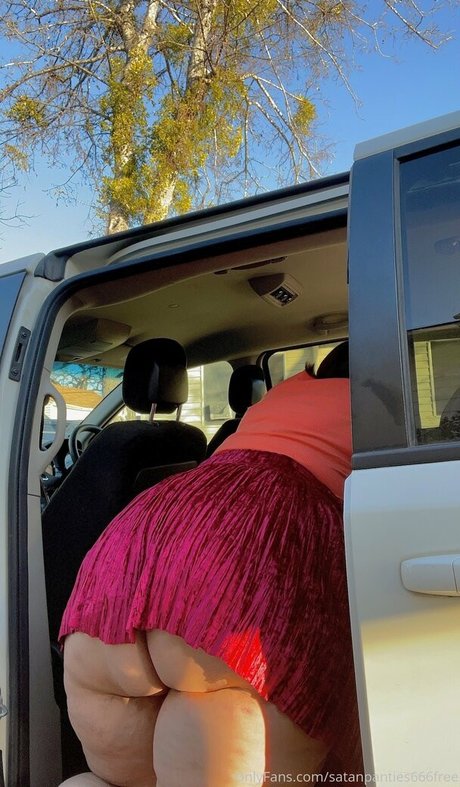 コスプレファックOnlyFans ヌード 画像