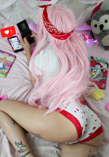 freeluie ポルノスター 画像