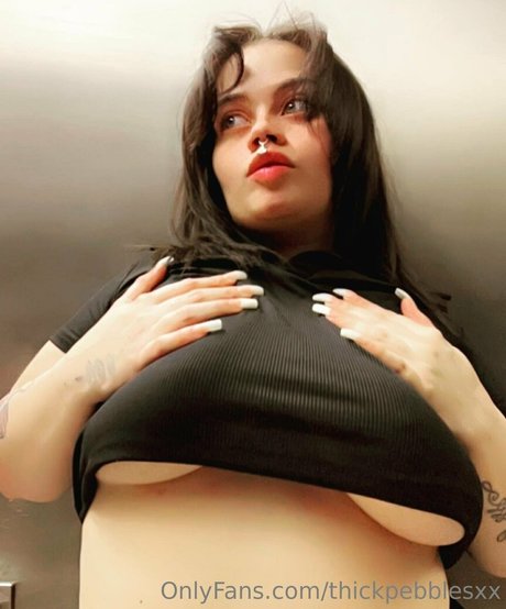 thickpebblesxx ポルノスター 美しい 写真