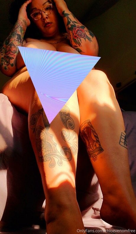 chloevenomfree HD女優 写真