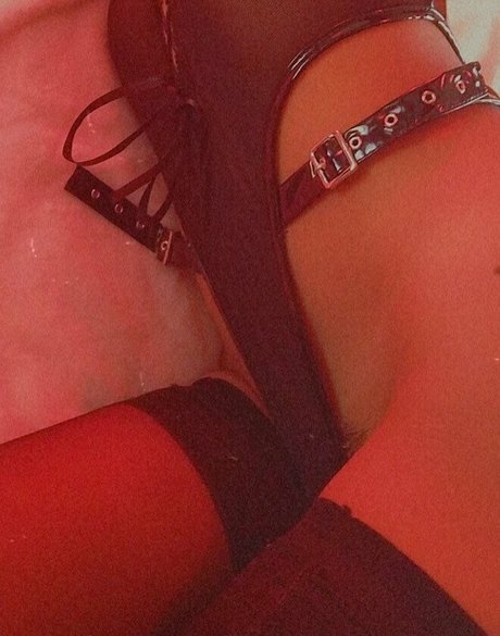 姉妹OnlyFans ホット裸 ギャラリー