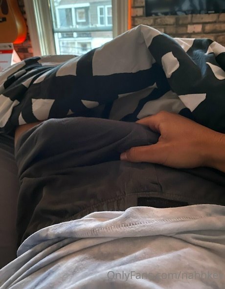 nahhkev HDポルノスター 写真