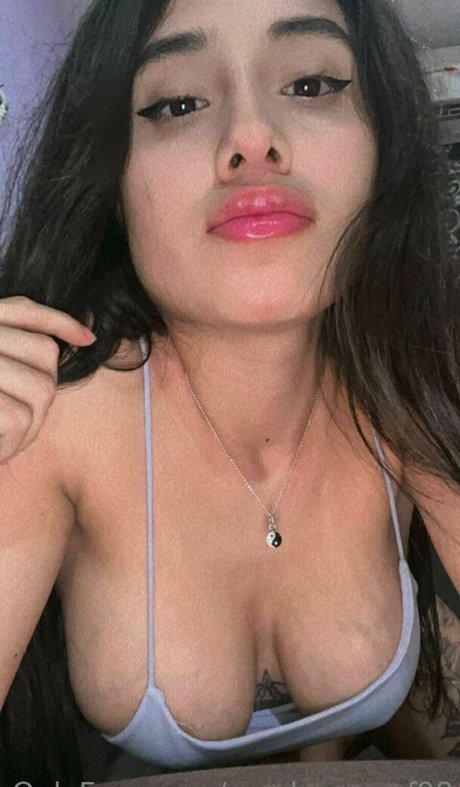 sarahroseeof98 美しいモデル 画像