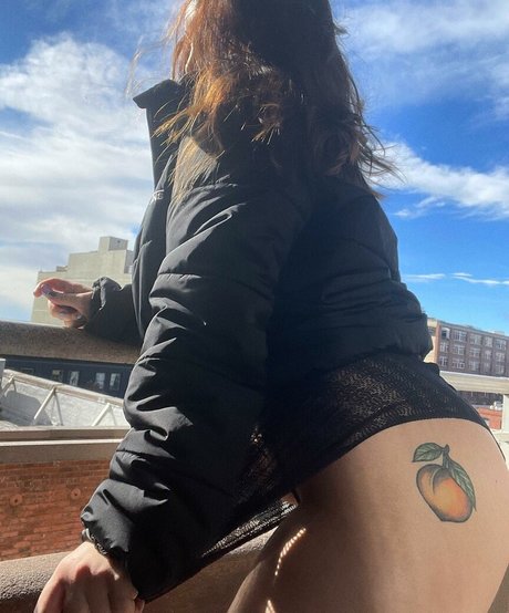 Sativa Sparks 裸のモデル 写真