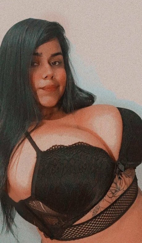 客室乗務員 OnlyFans ホットヌード 画像