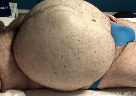 曲線美の赤毛OnlyFans セクシー 写真