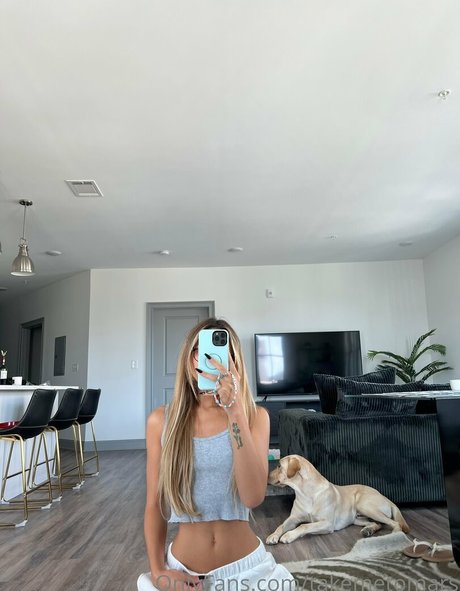 フェムボーイアジアンOnlyFans 美しい裸 写真