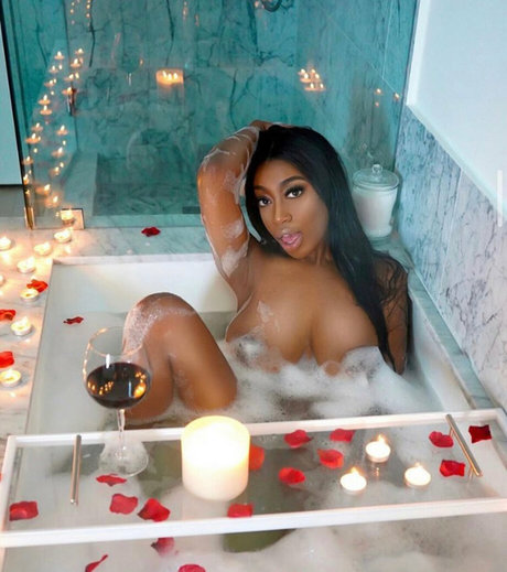 フェムボーイアジアンOnlyFans 美しい ギャラリー