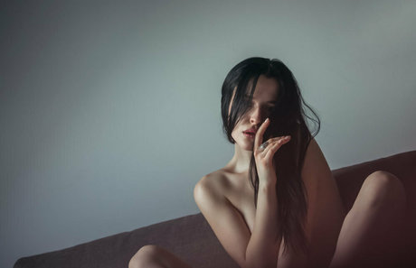 黒檀の白いチンポOnlyFans ホット ギャラリー