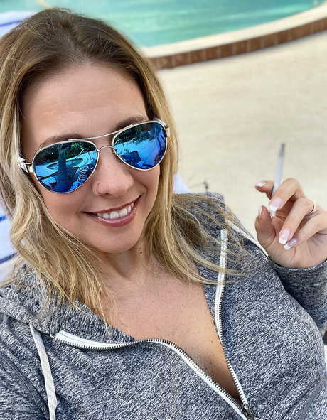 ellelyon exclusive 独占モデル 写真