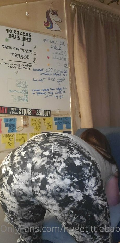 ゴスアジアンOnlyFans 無料ヌード 写真