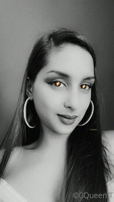 金髪ストリップOnlyFans ホット 写真