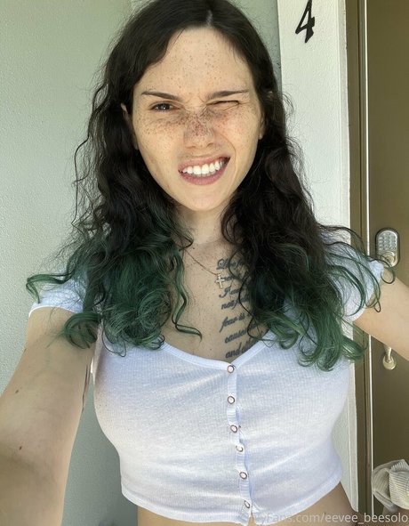 eeveebeevip ホットスター 写真