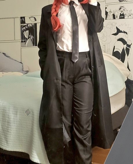 KaineIfera エロティックなポルノスター ギャラリー