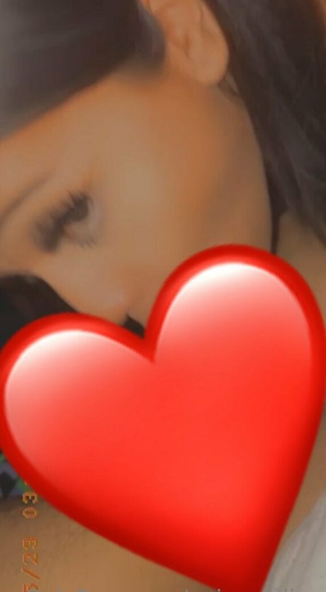 noisynadiaa 高品質モデル 画像