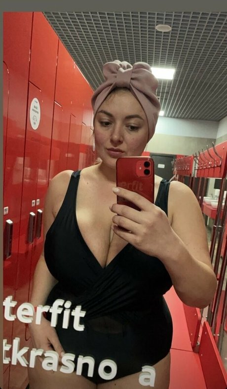 Darya Savran スター ヌード 画像