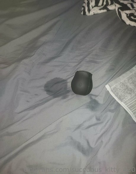 succubus kitty 420 裸モデル 写真