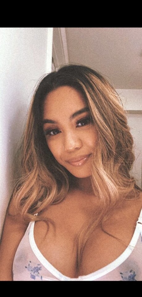 Bbysc0rpi0 ヌードスター 写真