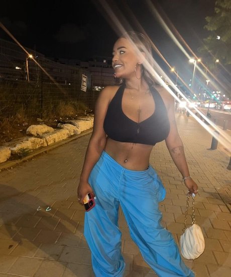 JustNati トップモデル 写真