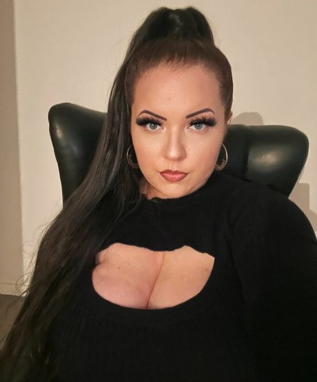 Eva Angel profile image