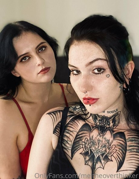 meltheoverthinker HDポルノスター 写真