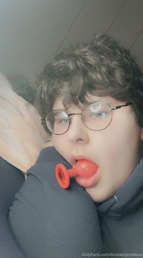 brookelynnebou ホットスター 画像