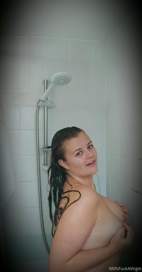 milfsfuckavirgin 美しいポルノスター 写真