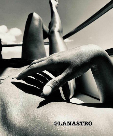 Chiara Dulberg ポルノスター アダルト 画像