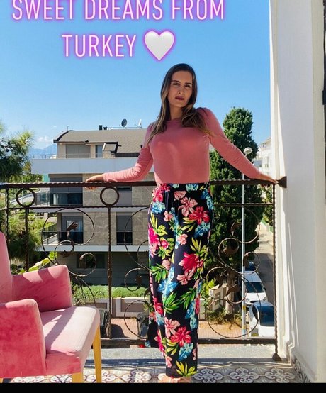 Britishmeghanspice エロティックなスター 写真