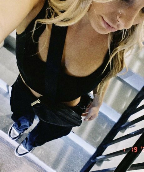 kyliefoland 独占ポルノスター 写真