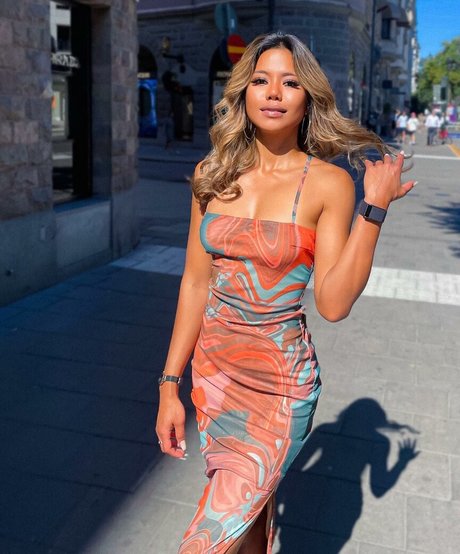 avarina td ホットなモデル 写真