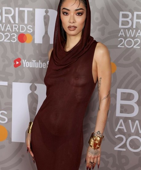 アジア人寝取られOnlyFans 美しい裸 ギャラリー