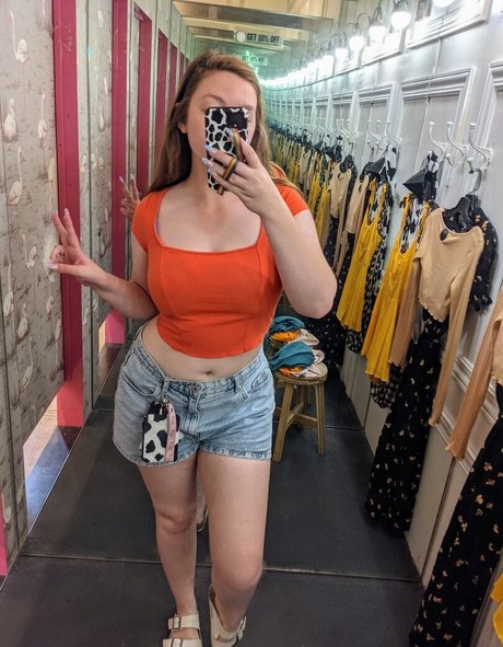 そばかすOnlyFans ホット裸 写真