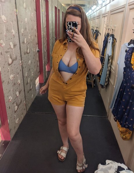 バイセクシャルカップルのOnlyFans xxx 画像