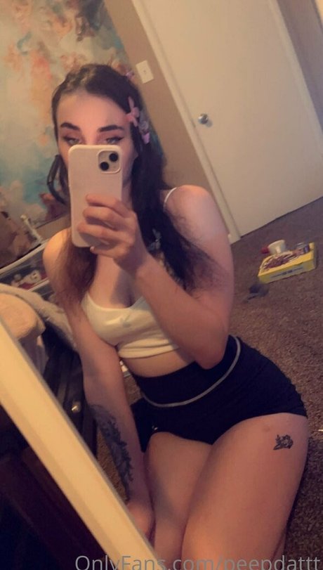 Peepdattt エロティック女優 画像