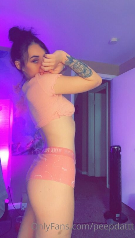 Peepdattt 裸のスター 写真