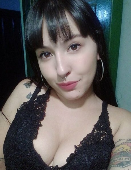 姉妹OnlyFans ポルノ 画像