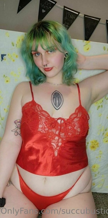 succubusticslut ポルノスター 写真