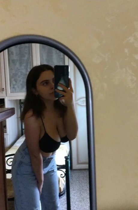 Alessia Ancler 完璧なスター 写真