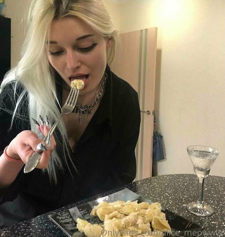 アジア人のアナルオンリーファン ホットセックス ギャラリー