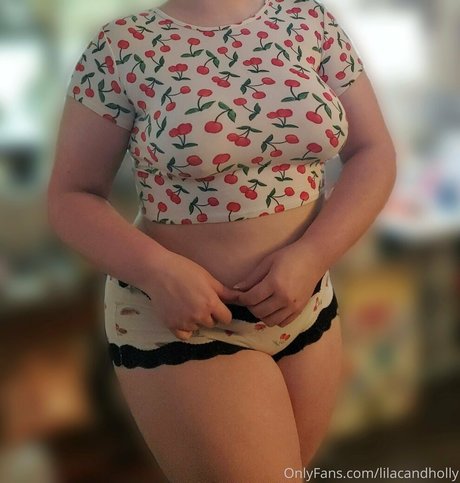 lilacandholly 女優 画像