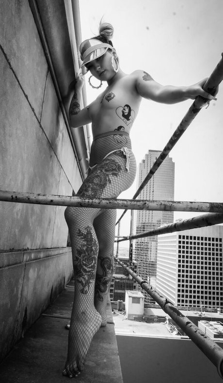 dumbasspisces アートポルノスター 写真